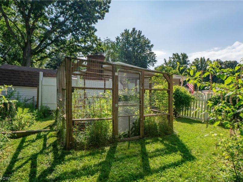 374 Woodlawn Reserve Road, Akron, OH 44305 Photo 45