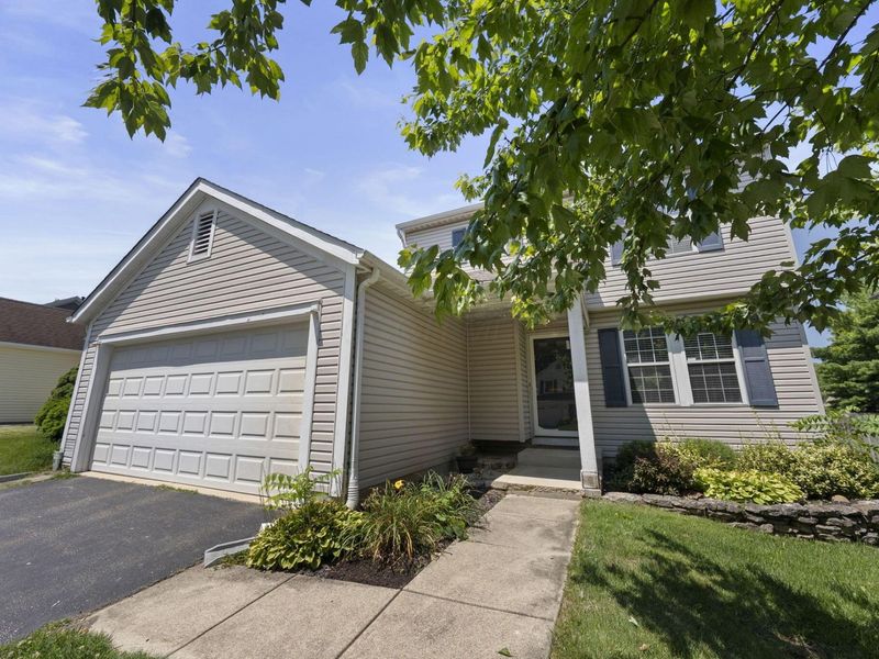 3368 La Coste Lane, Columbus, OH 43228 Photo 2