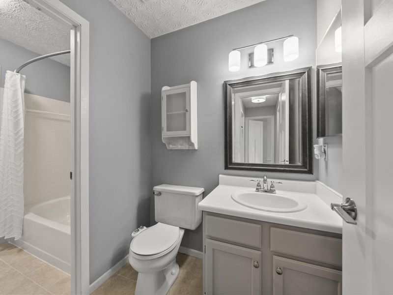 3368 La Coste Lane, Columbus, OH 43228 Photo 22