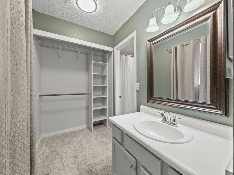 3368 La Coste Lane, Columbus, OH 43228 Photo 23