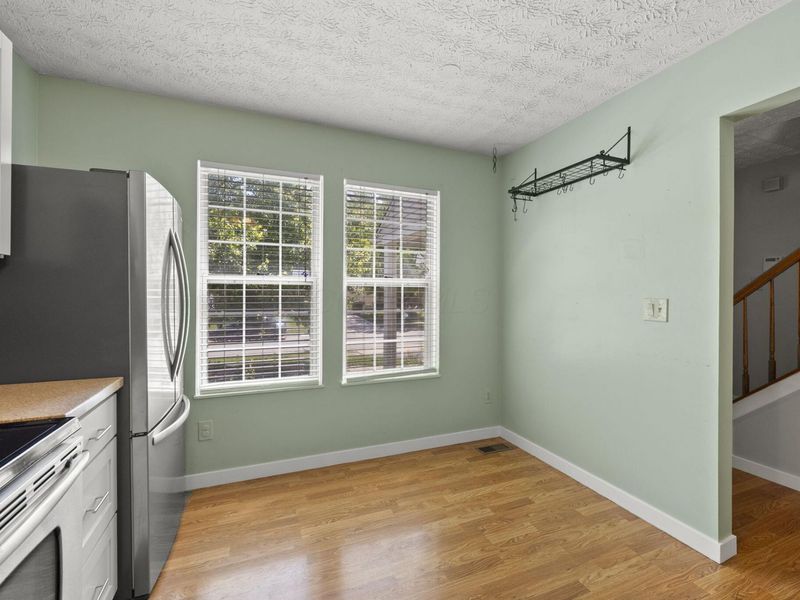 3368 La Coste Lane, Columbus, OH 43228 Photo 6