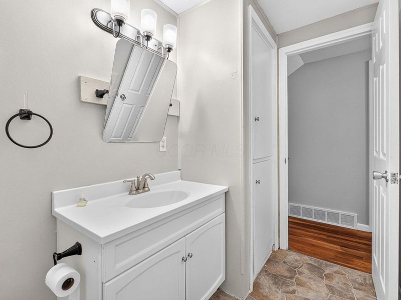 7715 Dalglen Court, Reynoldsburg, OH 43068 Photo 18