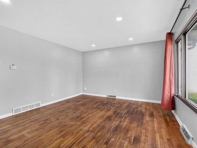 7715 Dalglen Court, Reynoldsburg, OH 43068 Photo 8