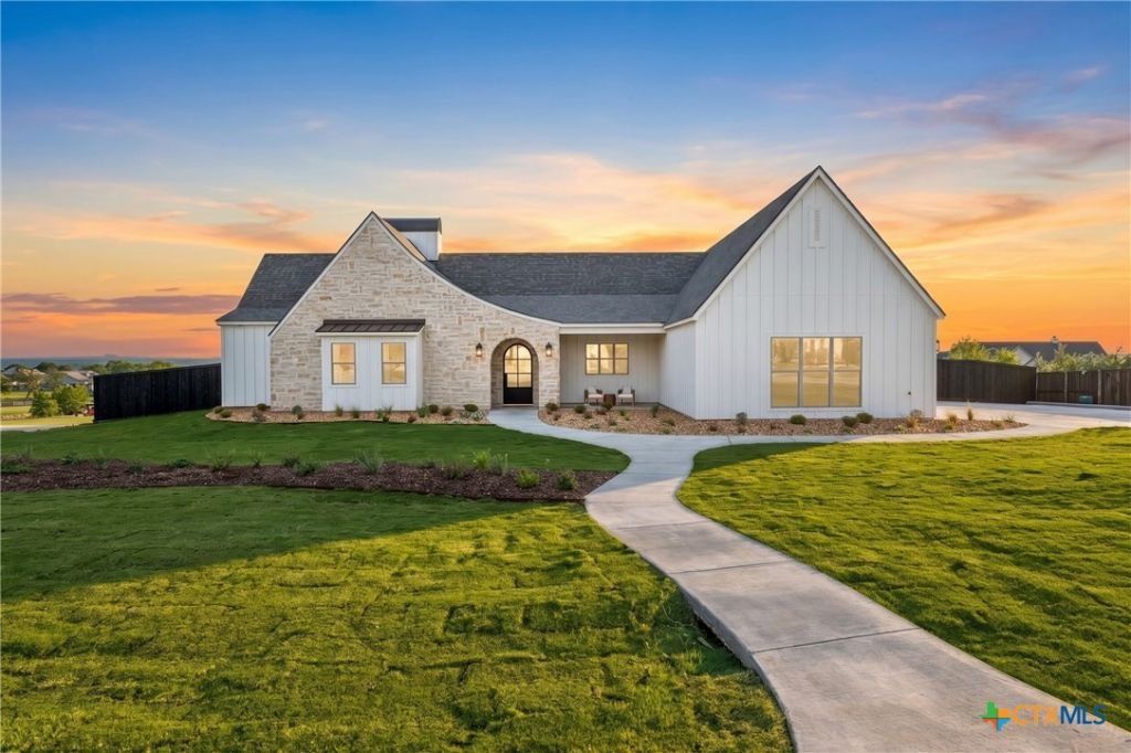 203 Glenview Circle, Belton, TX 76513 Main Photo