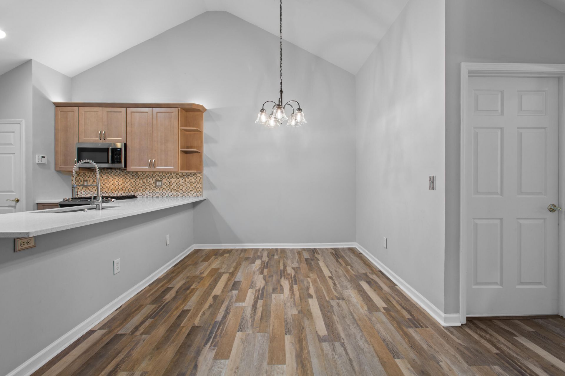 8800 Dorchester Road Photo 19