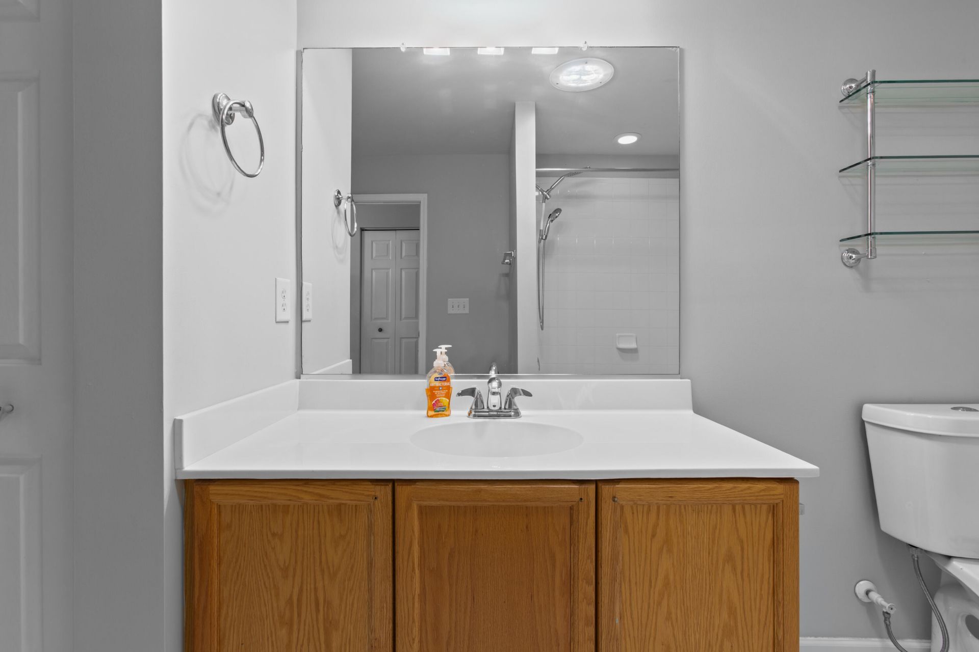 8800 Dorchester Road Photo 27