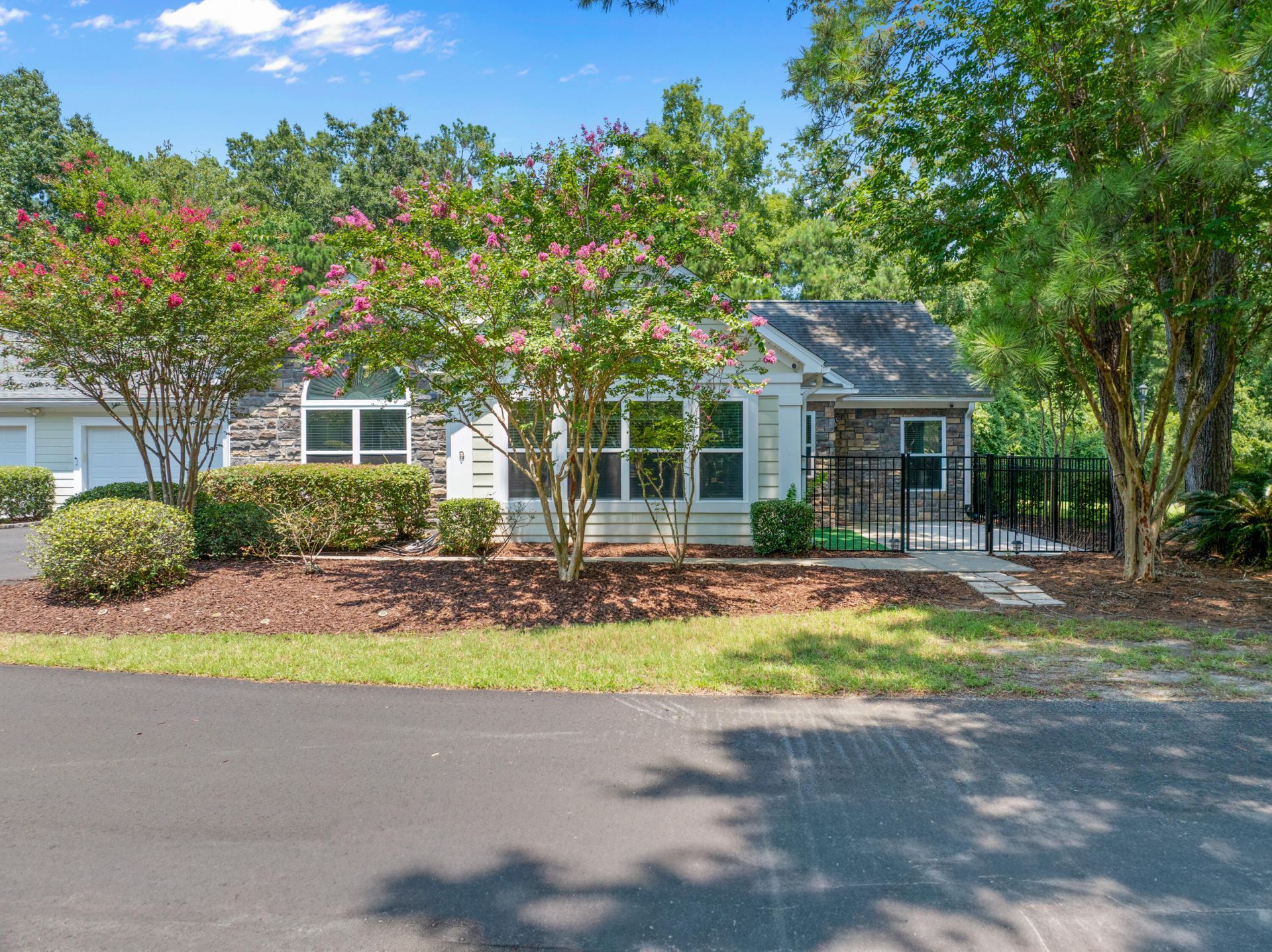 8800 Dorchester Road Photo 8