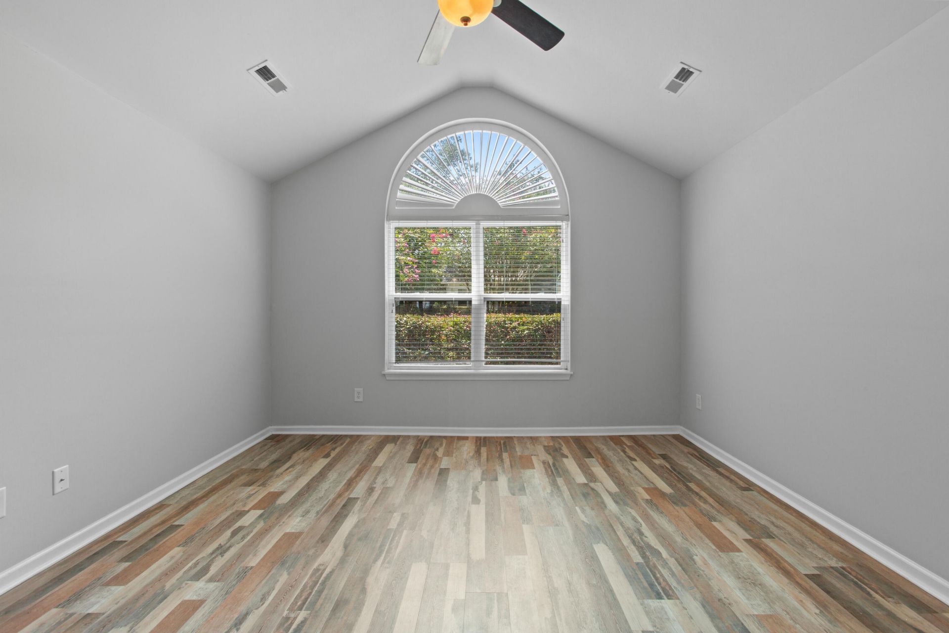 8800 Dorchester Road Photo 9