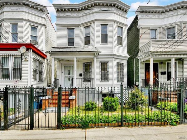 681 E 243rd Street , Bronx, NY 10470