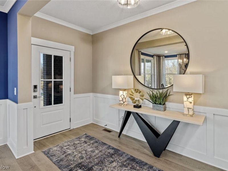 797 Colesbourne Circle, Green, OH 44685 Photo 2