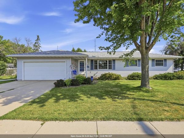 225 W BELL STREET, Neenah, WI 54956