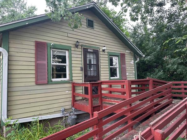 1226 PERROT STREET, Green Bay, WI 54302