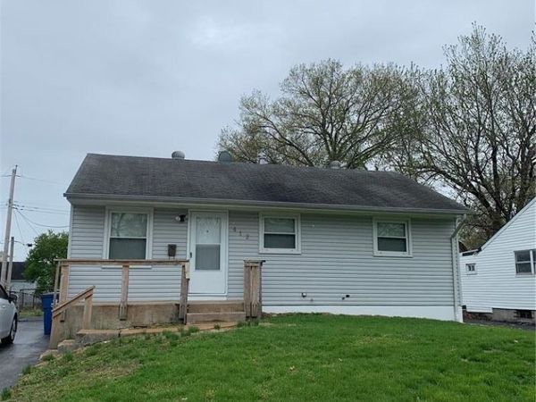 412 Macdougall Drive , St Louis, MO 63137