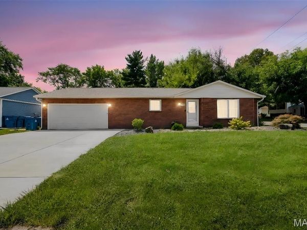 1310 27th Street, Highland, IL 62249