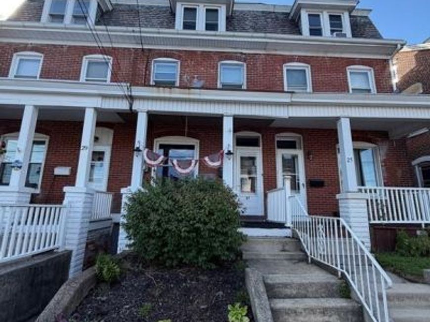 27 S Chestnut Street, Boyertown, PA 19512 Main Photo