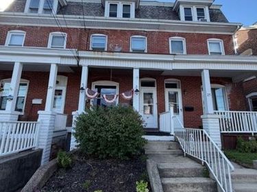 27 S CHESTNUT STREET, BOYERTOWN, PA 19512