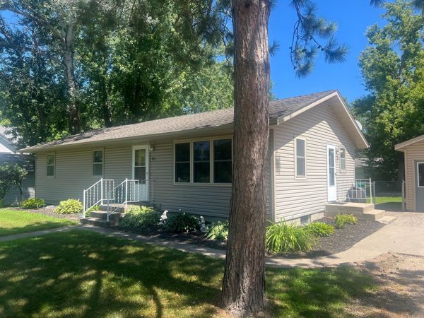 415 S Yale Avenue, Litchfield, MN 55355