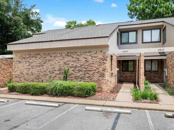 2820 Villager Cir, Pensacola, FL 32504