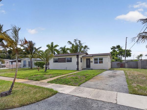 2681 NW 2nd Street, Boynton Beach, FL 33435