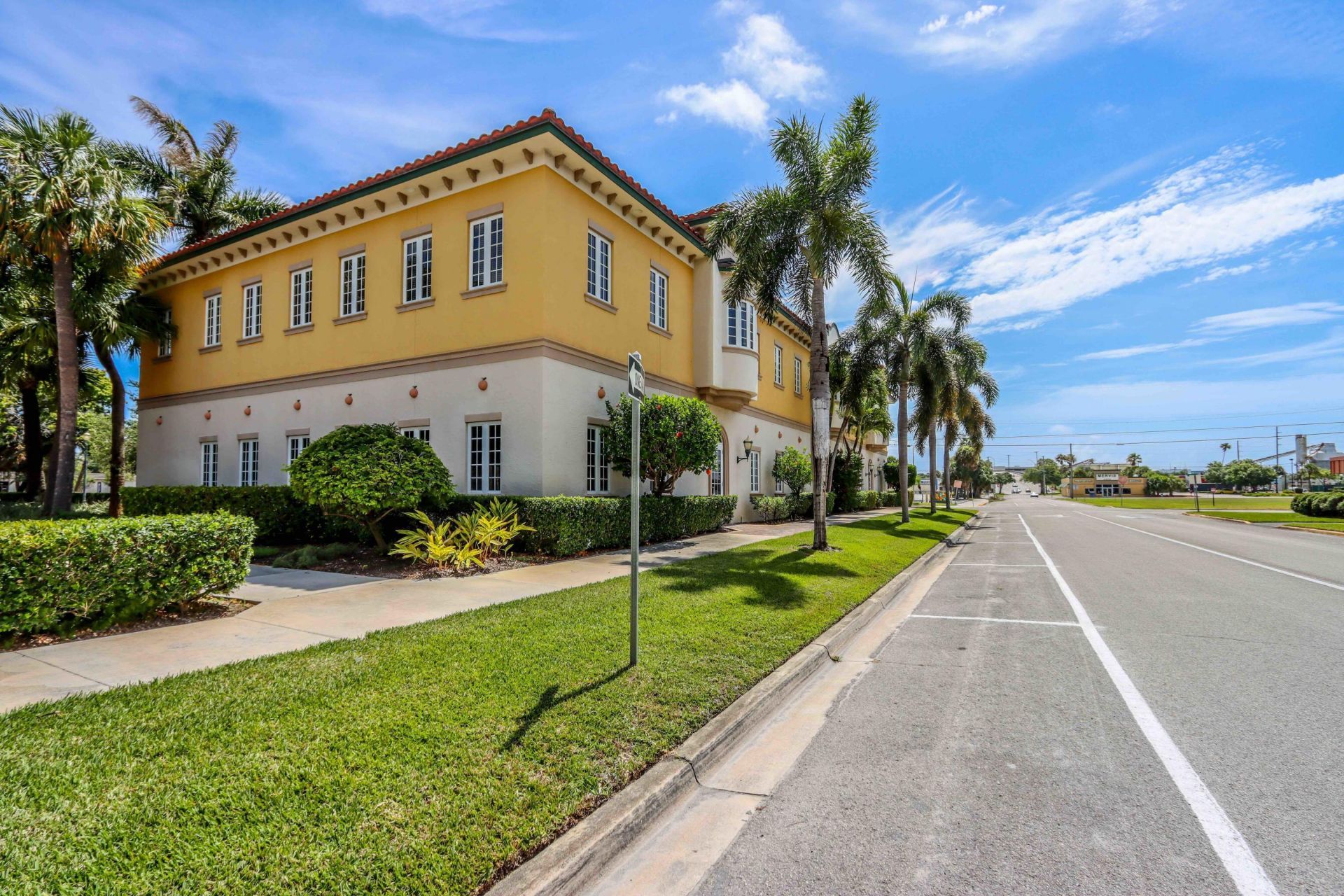 600 Citrus Avenue, Fort Pierce, FL 34950 Photo