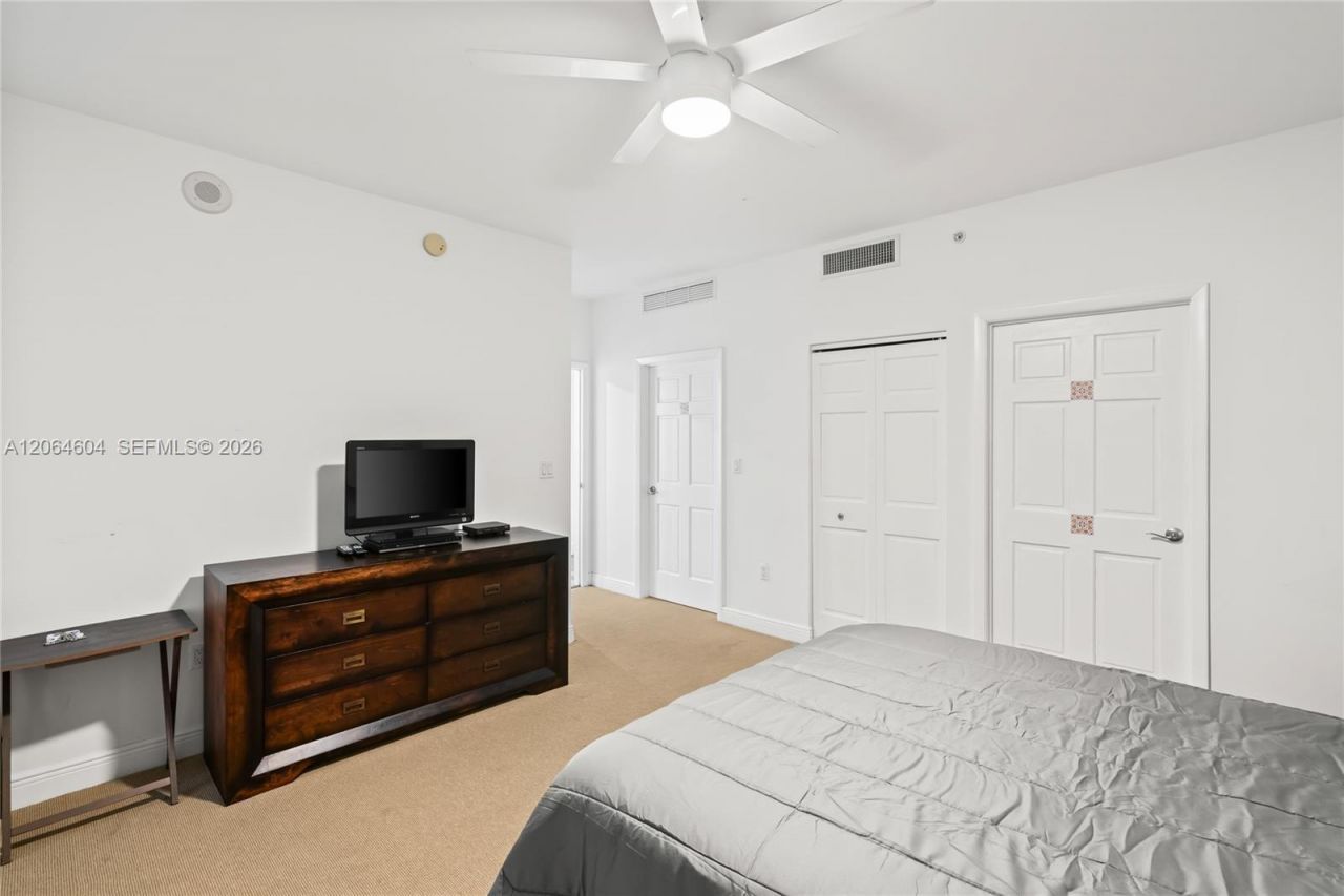 90 SW 3rd St , Unit 3504, Miami, FL 33130 Photo