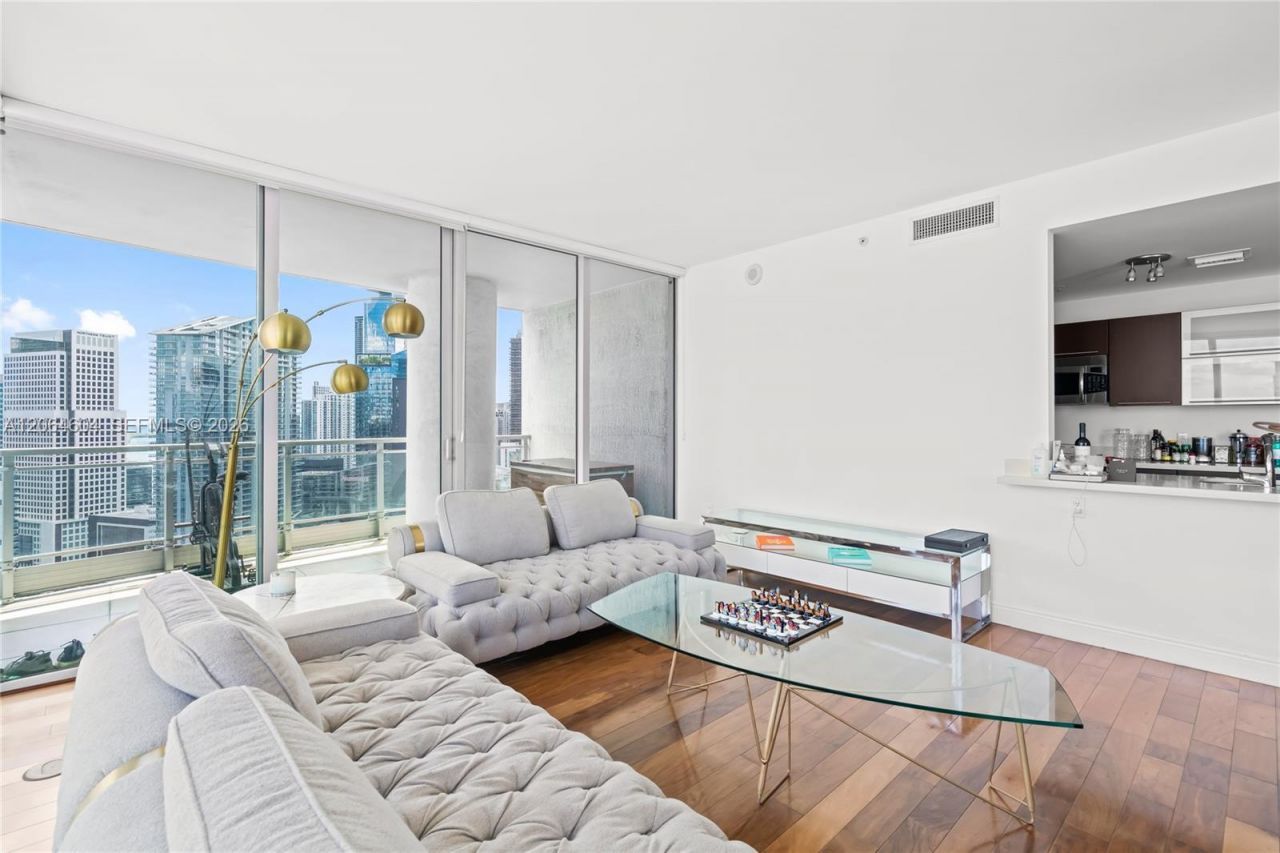 90 SW 3rd St , Unit 3504, Miami, FL 33130 Photo