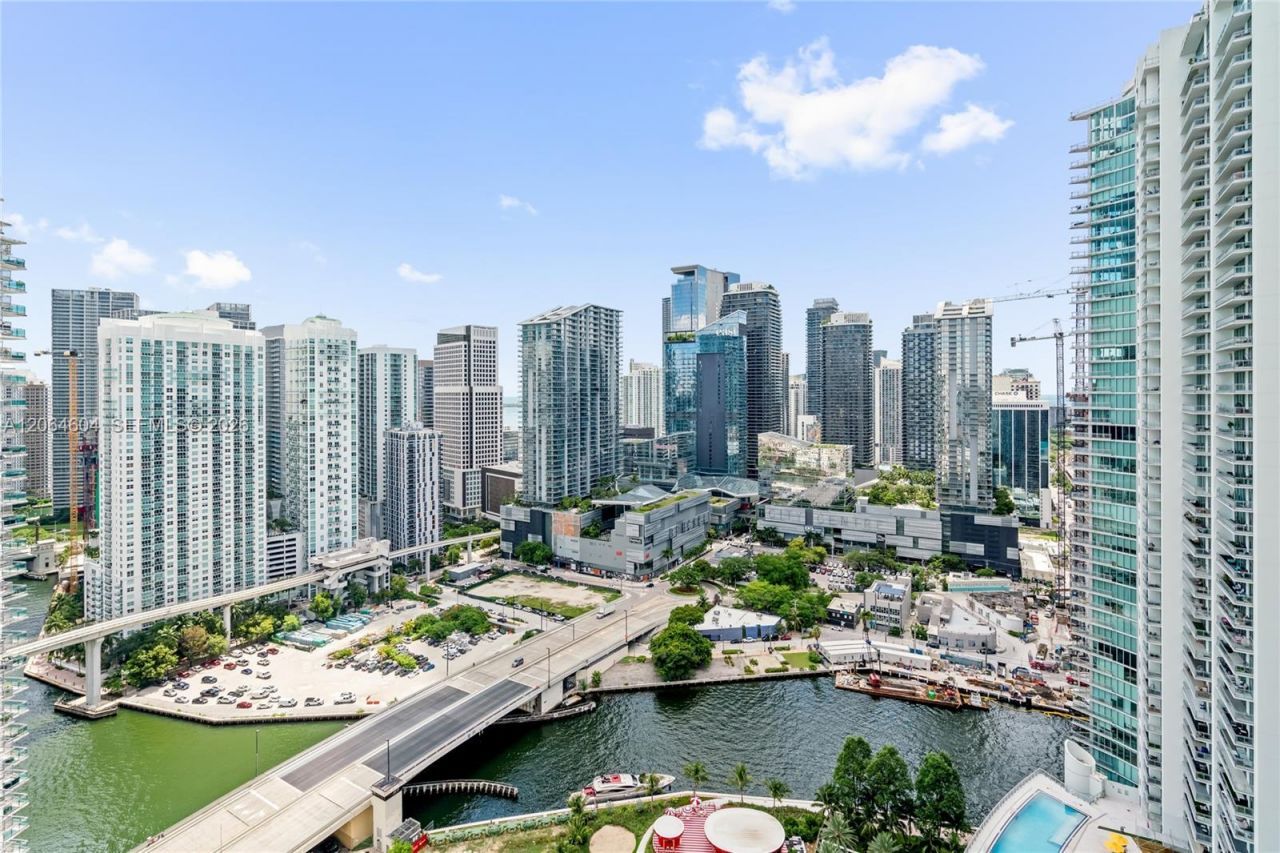 90 SW 3rd St , Unit 3504, Miami, FL 33130 Photo