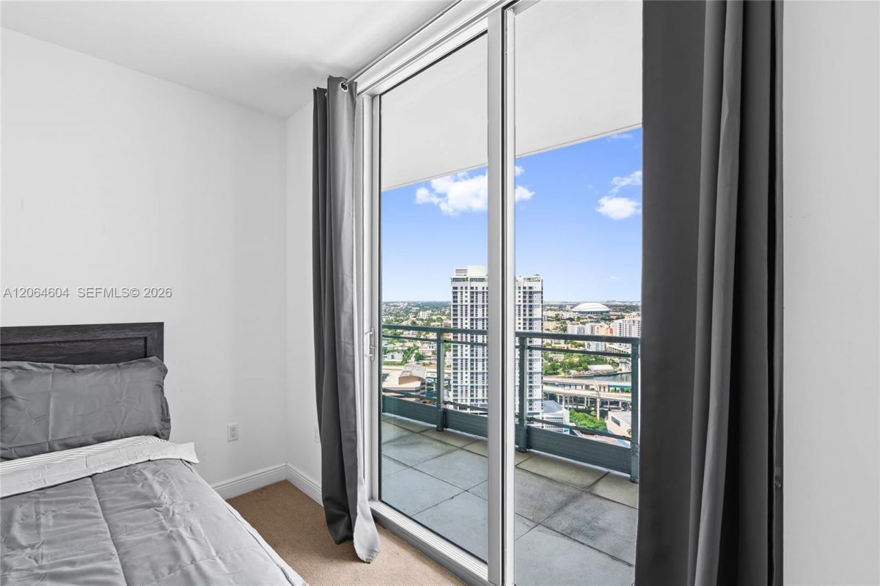 90 SW 3rd St , Unit 3504, Miami, FL 33130 Photo