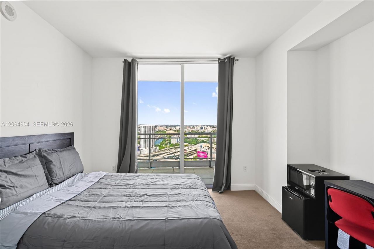 90 SW 3rd St , Unit 3504, Miami, FL 33130 Photo