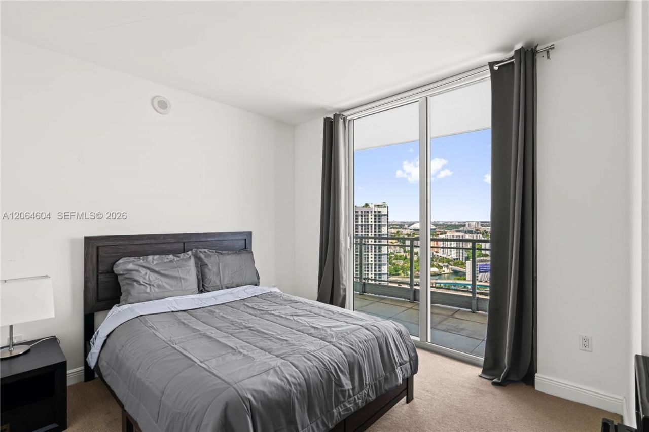 90 SW 3rd St , Unit 3504, Miami, FL 33130 Photo