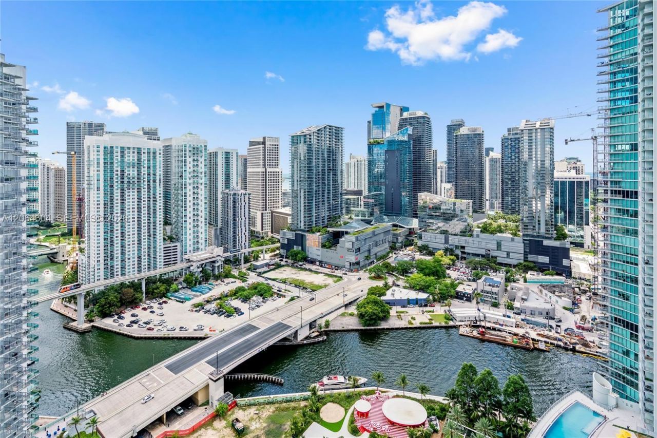90 SW 3rd St , Unit 3504, Miami, FL 33130 Photo