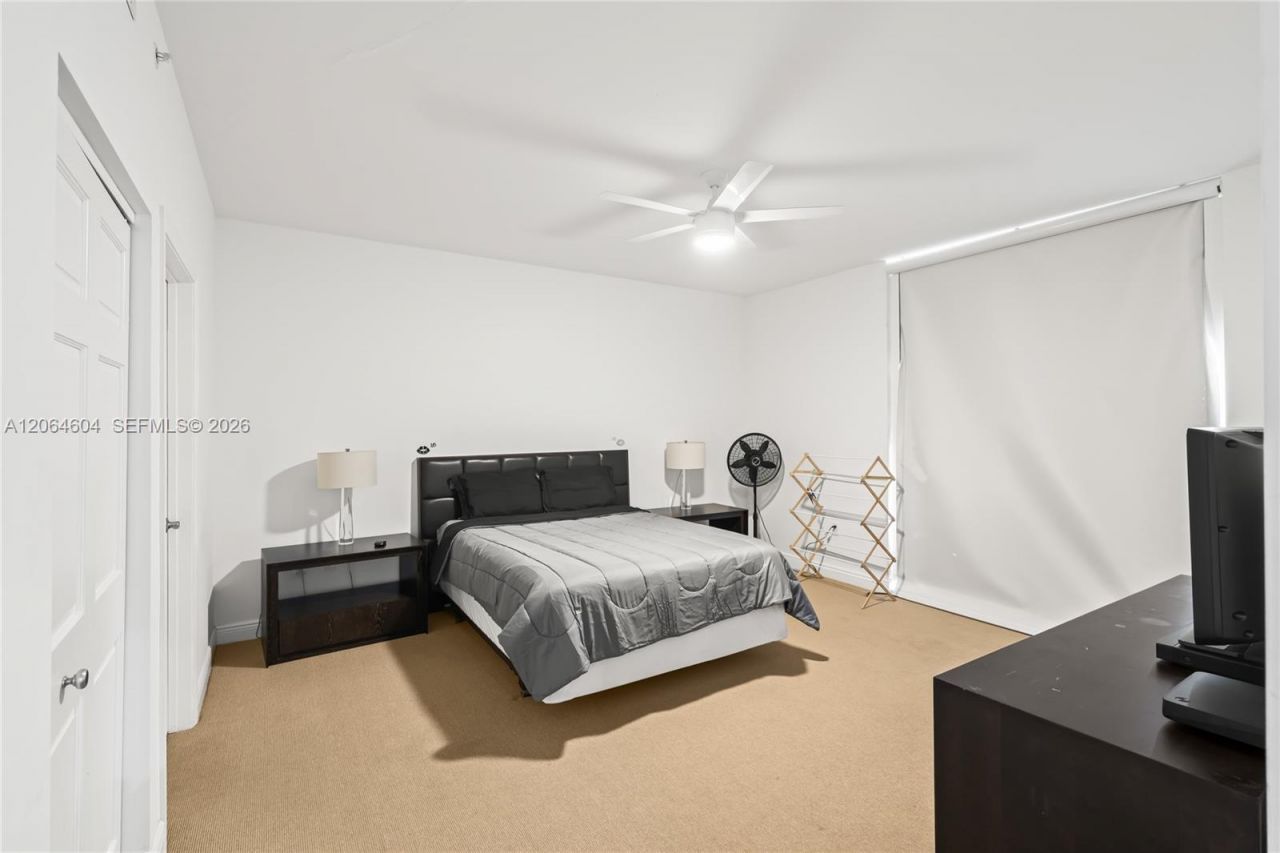 90 SW 3rd St , Unit 3504, Miami, FL 33130 Photo
