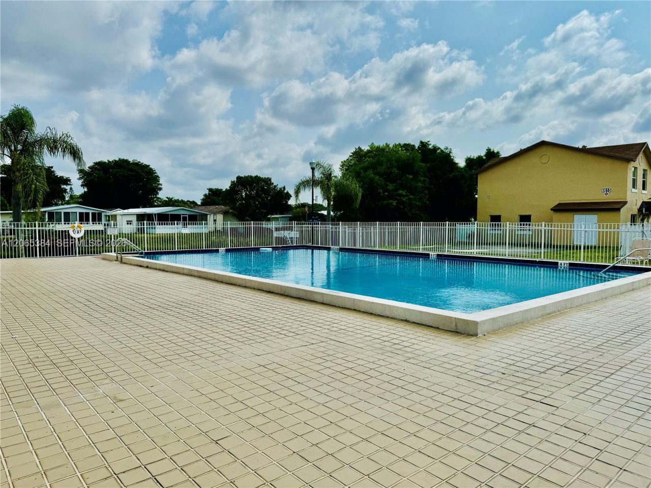 6625 Winfield Blvd, Unit 4-D, Margate, FL 33063 Photo