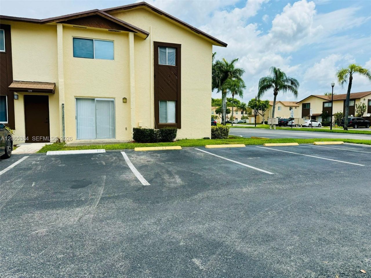 6625 Winfield Blvd, Unit 4-D, Margate, FL 33063 Photo