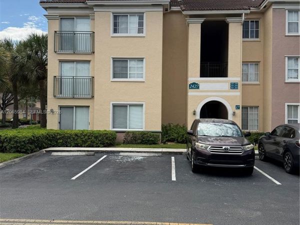 2427 Centergate Dr , Unit 301, Miramar, FL 33025