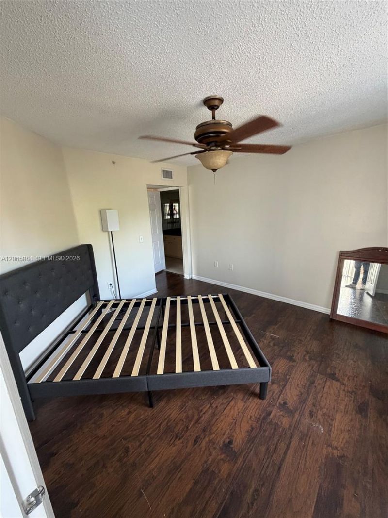 2427 Centergate Dr , Unit 301, Miramar, FL 33025 Photo