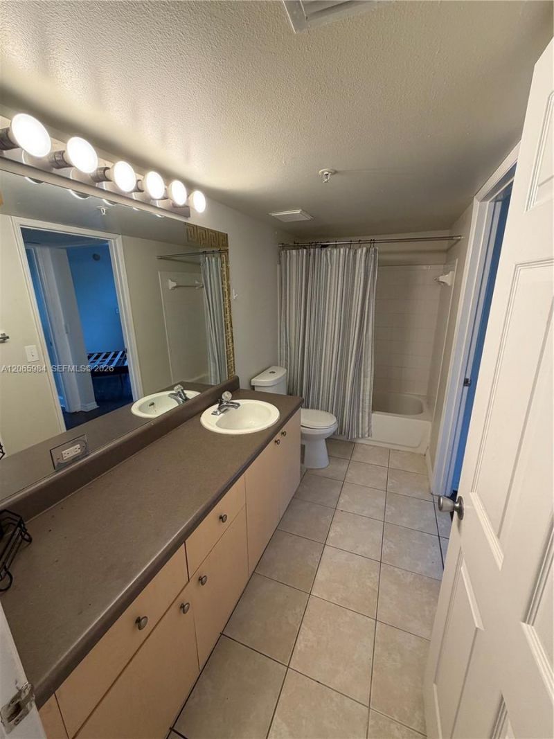 2427 Centergate Dr , Unit 301, Miramar, FL 33025 Photo