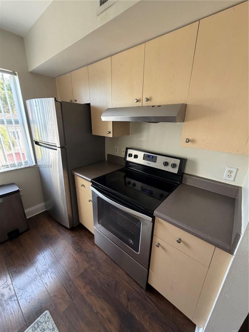 2427 Centergate Dr , Unit 301, Miramar, FL 33025 Photo