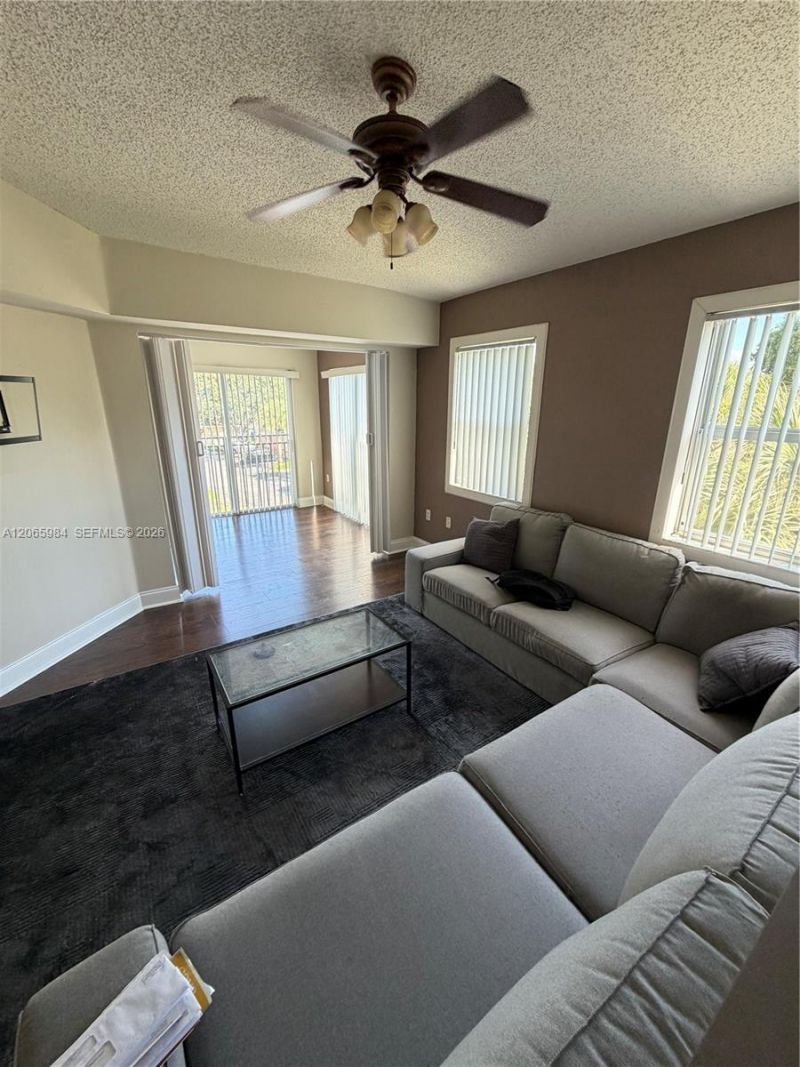 2427 Centergate Dr , Unit 301, Miramar, FL 33025 Photo