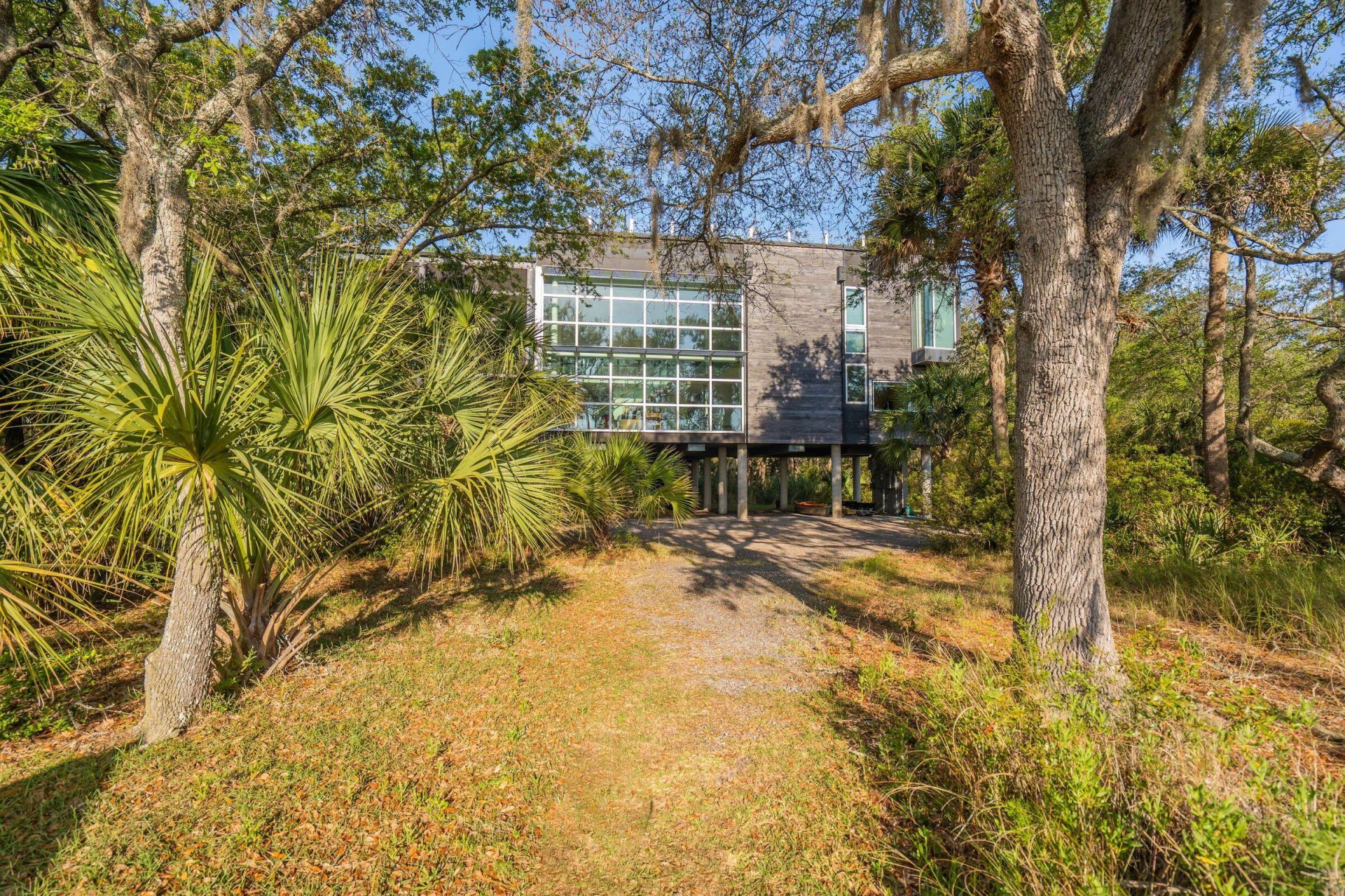 7965 Russell Creek Drive Photo 4