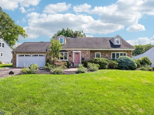 998 Washington Ave, Hohokus, NJ 07423
