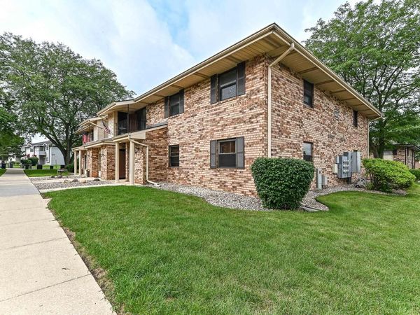 6640 Mariner DRIVE, Unit #202, Mount Pleasant, WI 53406