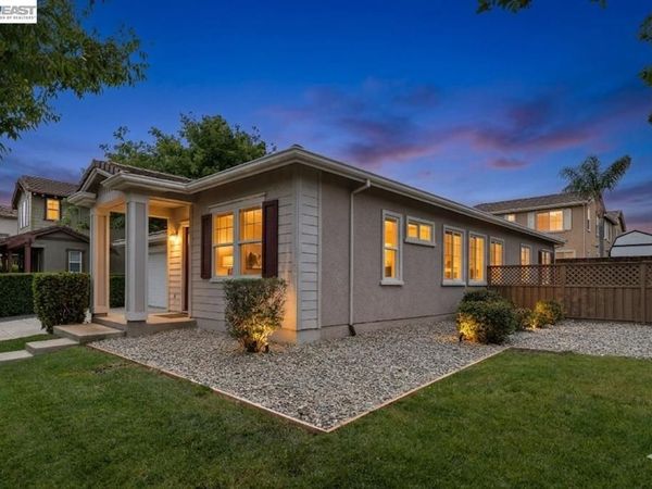327 Goodall Dr, Mountain House, CA 95391
