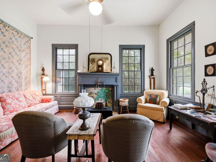 Property Image 4