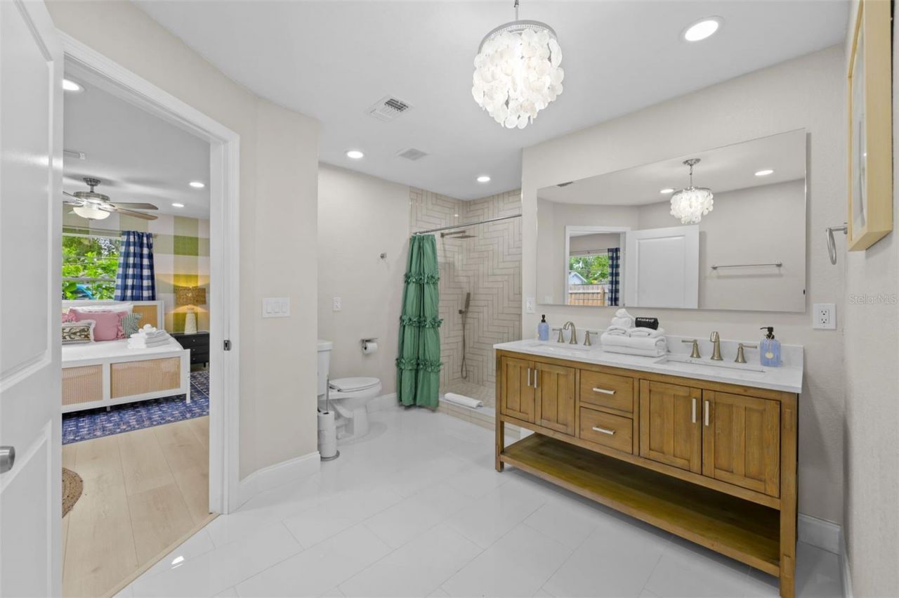 7957 Cottonwoode Drive, Largo, FL 33773 Photo