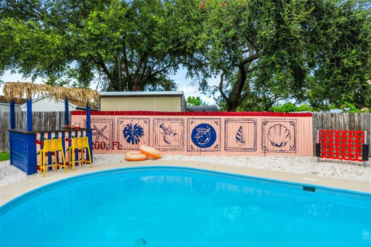 7957 Cottonwoode Drive, Largo, FL 33773 Photo