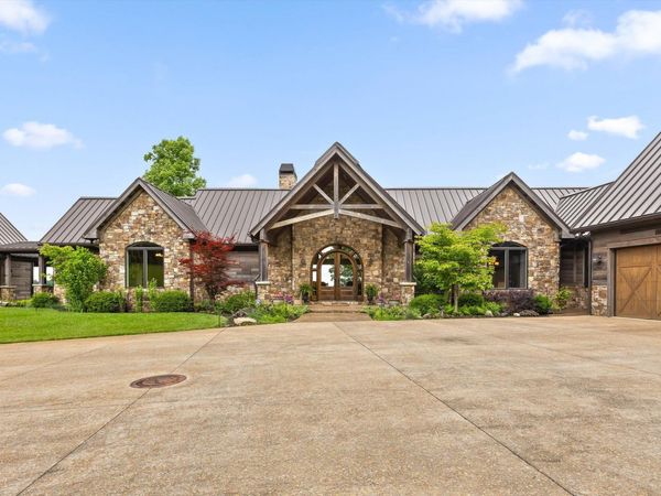 6835 Jasper Highlands Boulevard , Jasper, TN 37347