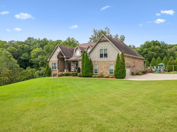 2315 New Hope Rd, Hendersonville, TN 37075