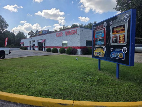 2110 N First Avenue, Evansville, IN 47710