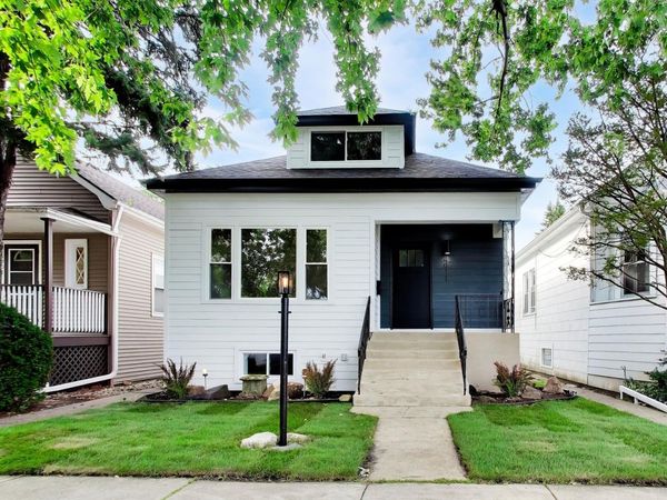 4911 W Argyle Street , Chicago, IL 60630